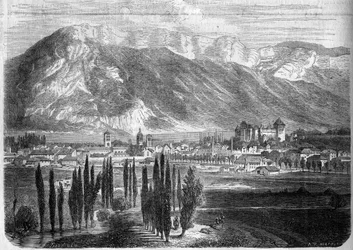 Kilátás Annecy városára, a Genfbe vezető útról. Haute Savoie (74)