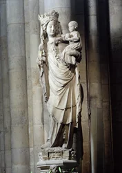 Szűz Mária a gyermekkel, Notre-Dame de Paris néven ismert