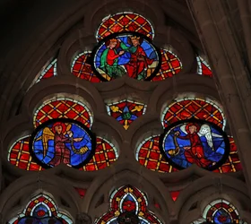 A Szűz megkoronázását ábrázoló w204 ablak