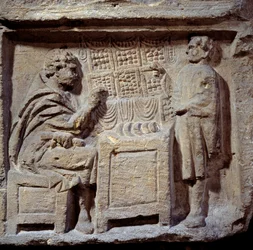 Art Gallo Romain: pékség. Egy ügyfél kenyeret vásárol egy péktől. Metz, Musee des Beaux Arts.