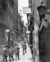 Bow Lane észak felé néz, City of London, 1920-as évek