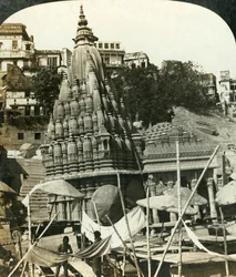 Templomok a Gangesz partján, Benares, India, c1909.