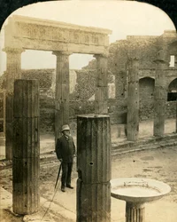 Háromszög fórum, Pompei romjai, Olaszország, 1909.