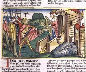 Bírák 11 29-40 Jéfta lánya köszönti apját, a "Nürnbergi Bibliából (Biblia Sacra Germanaica)" (színes fametszet).