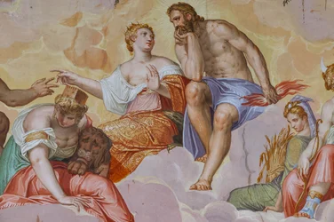 Juno, Jupiter, Cybele felhőkön hever, építészeti romok felett, az Olimposz termének részlete, 1557 körül (freskó)