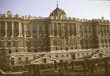 Kilátás a Palacio Real déli frontjára, 1738-ban kezdődött