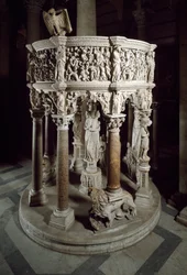 Szék. Giovanni Pisano (1248-1314) márványszobra. 1302-1311 Pisai katedrális (Santa Maria Assunta di Pisa székesegyház), Olaszország