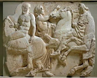 Görög művészet: "" lovasok""" a parthenon fríze. Márvány domborműves harisnya. Kr.e. 447-432. Athénész, Akropolisz Múzeum