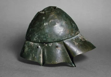 A "lovastárs sisakja", Boetia, valószínűleg Kr. e. 4. század (bronz) (lásd még 419878)
