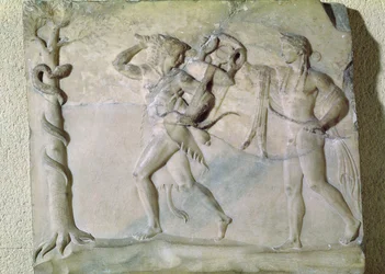 Tabletta, amely Herkulest ábrázolja, amint elviszi a delphi háromlábú állványt Apollo előtt (márvány)