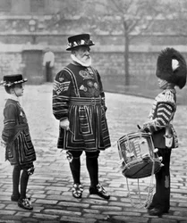 Patrick Penrose őrmester, a Yeoman Porter, London, 1896
