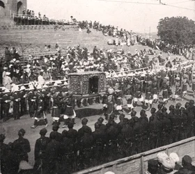 Állami palánk királyi körmenetben, Delhi, India, 1912.