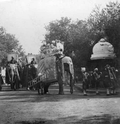Pandzsábi hercegnő elefántmenetben, Delhi, India, 1900-as évek.