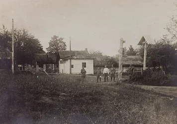 Első világháború: Ukrajna 1914-1916 között a német hadsereg inváziója idején. Országút (f/w fotó)