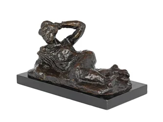 Fekvő akt köntösben, 1906, öntött 1951 (bronz, barna patinás)