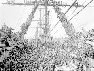 Fiúk a HMS Impregnable kiképzőhajó fedélzetén Plymouthban, 1906
