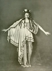 Egy athéni divatos nő Kr. e. 600-468, 1924.