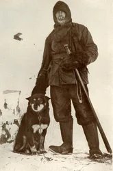 C. H. Meares és Osman, a kutyák vezére, 1911. augusztus 28., 1913