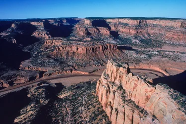 Tsegi-kanyon, a Keet Seel anasazi indián romok otthona a Navajo indián rezervátumban.