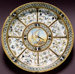 A római hős, Scaevola (Muzio Scevola) ábrázolása. Urbinóban készült kerámiatál, Olaszország. 1590 körül. Bargello Nemzeti Múzeum, Firenze
