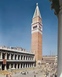 A Libreria Sansoviniana és a campanile