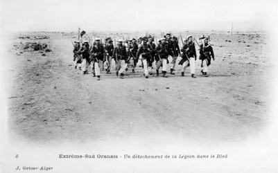 A Francia Idegenlégió egy alakulata a Szahara sivatagában, Algéria, kb. 1905