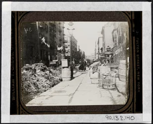 Tammany utcai takarítás Warings Day előtt, a Varick Place 9. előtt, 1890 körül