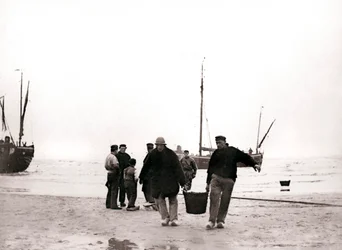 Férfiak a parton, Scheveningen, Hollandia, 1898.