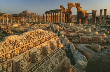 A palmyrai római romok látványa. PALMYRA, SZÍRIA.