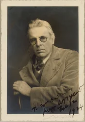 William Butler Yeats költő portréja 1865-1939.