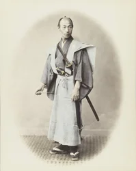 Japán férfi karddal