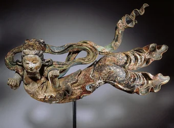 Apsaras, 17-18. század (polikróm fa)