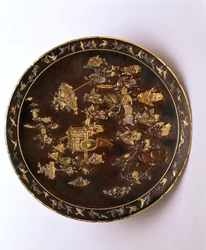 Töltő, 1885 körül (bronz, ezüst, réz és aranyozott)