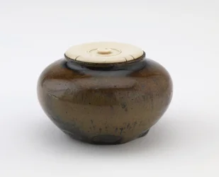 Tea caddyként használt kis tégely, Gifu prefektúra, Muromachi vagy Momoyama korszak (kerámia)