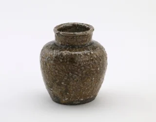 Kis teásüveg kereskedelmi használatra, Shigaraki, Shiga prefektúra, Meiji-korszak (kerámia)