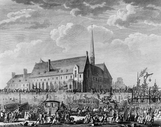 Francia forradalom: XVI. Lajos király családjával (Marie Antoinette, a francia Lajos Károly delfin vagy XVII. Lajos és a „Madame Royaleként ismert Marie Therese”) érkezik Párizsba október 6-án