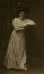 Beals önarckép, 1905-40 körül (zselatin ezüst fotó)