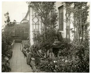 Regina Jais asszony kertje, 1936-37 körül (zselatin ezüst fotó)