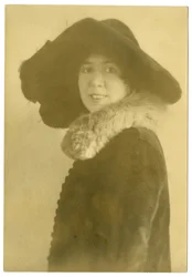 Margaret Widdemer költő, 1915-25 körül (zselatin ezüst fotó)