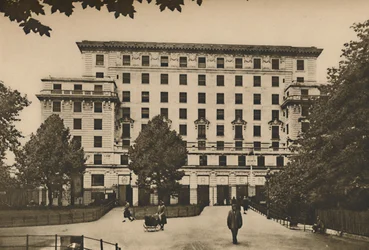 Kőműves hegyi tömeg a West Ends legértékesebb lelőhelyén, 1935.