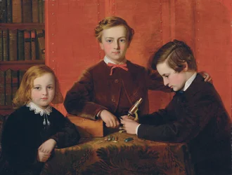 A fiatal mikroszkóposok: Frank, Harry és Arthur Izod Richards portréja, 10, 8 és 5 évesek, játék a mikroszkóppal