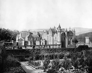 Abbotsford, Skócia, 1893.