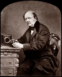 William Henry Fox Talbot (1800-1877) portréja. Angol fizikus és a fényképezés úttörője, 1864.
