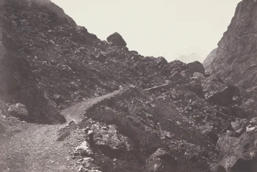 Saint-Sauveur. Sentier du chaos conduisant à Gavarnie (Saint-Sauveur. A Gavarnie-ba vezető káoszhoz vezető út),1853 (fénykép)