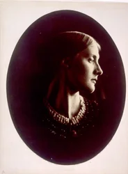 Julia Jackson profilból