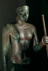 I. Pepi szobra, réz, mészkőből és obszidiánból berakott szemekkel, H... templomból, 2002 (fénykép)