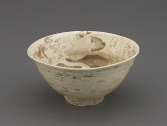 Teástál (koraijawan), 16. század második fele (porcelán átlátszó mázzal, aranylakk javítás)