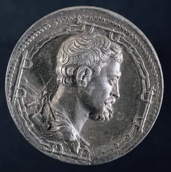 Andrea Doria medalion hátoldala, amely a művészt egy elítélt láncaival körülvéve, háttérben gályával ábrázolja, 1541 körül (ezüst) (előlapon lásd: 122337)