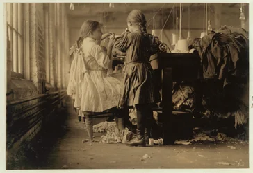 Gyermek raveller és hurkapáltató a Loudon Hosiery Millsben, Tennessee, 1910