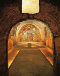 Olaszország, Puglia, Gravina Pugliában, a San Vito Vecchio templom sziklakriptája